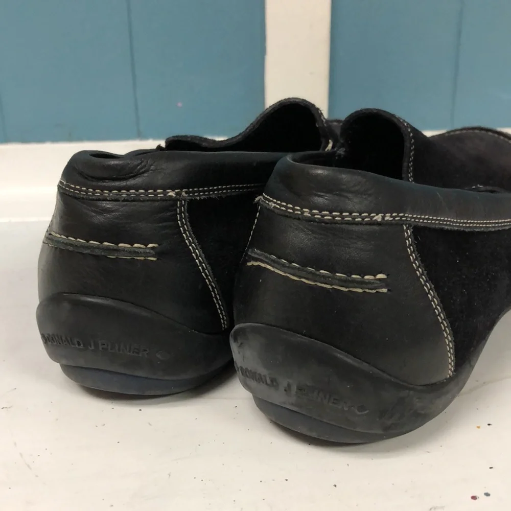 Donald J Pliner CENTER 120 Italian black Suede SlipOn Dress Casual Loafer size 9